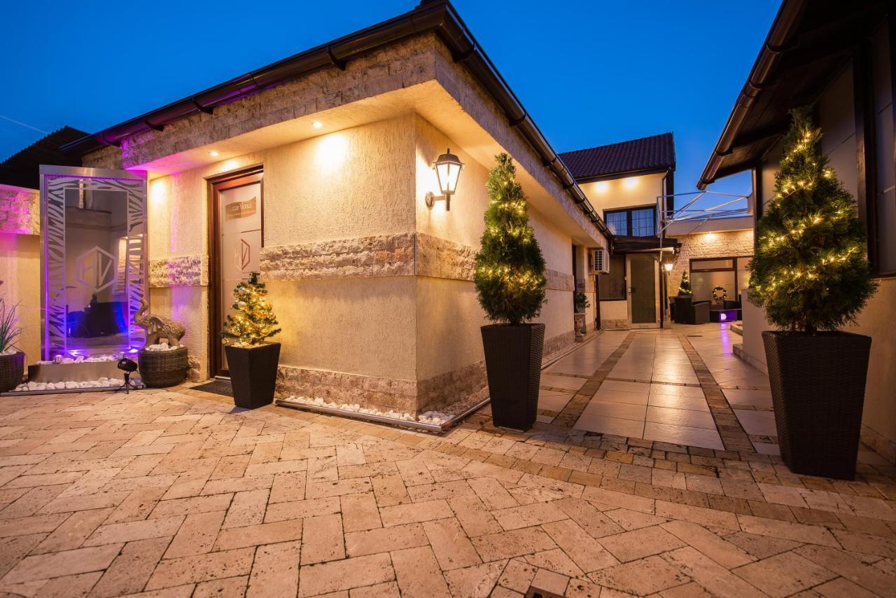 H & V Residence - Split Level Apartment アラド エクステリア 写真